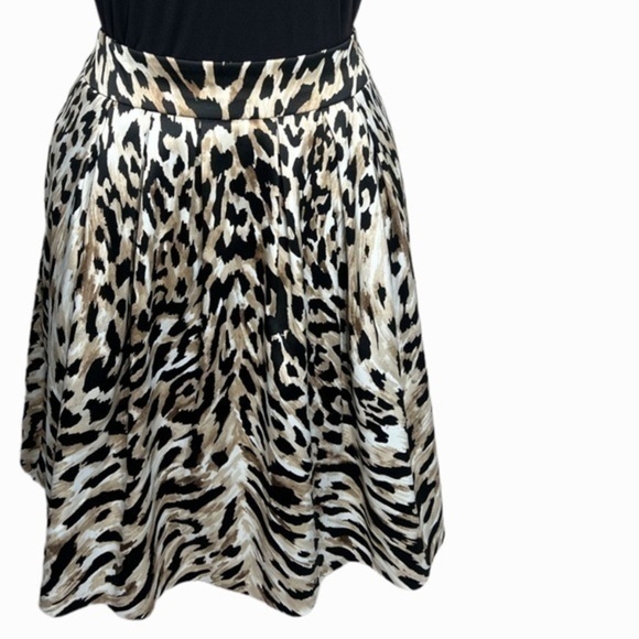 WHBM leopard print a line fit and flare skirt size 8 - Picture 3 of 9